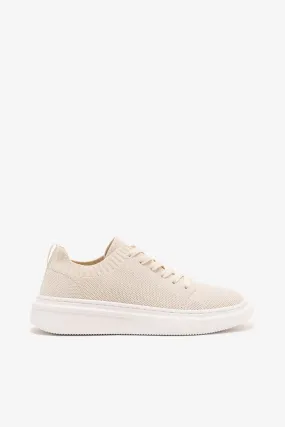 BEIGE BERMUDAS TRAINERS