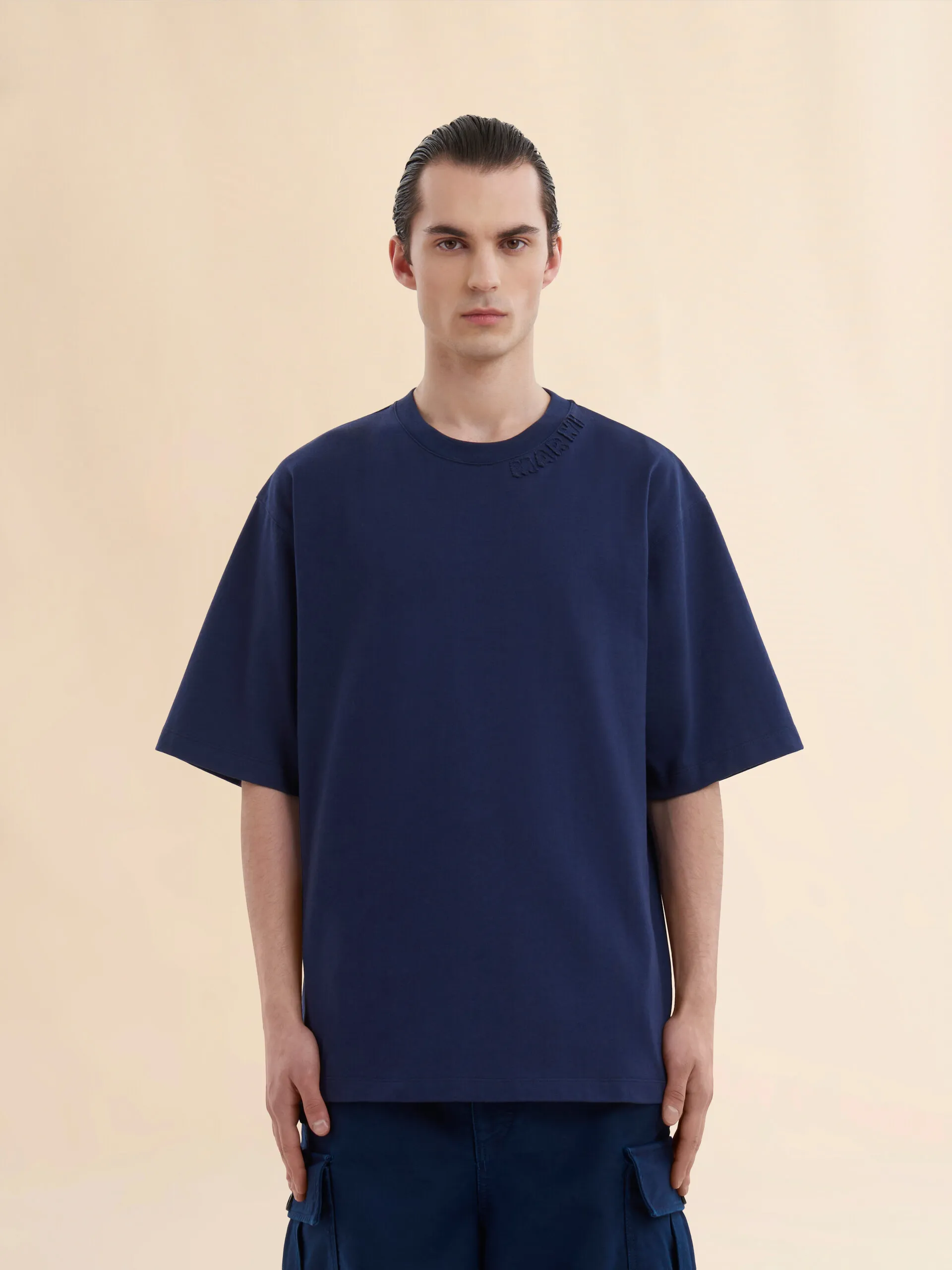 Camiseta oversize azul intenso de algodón orgánico con parches Marni