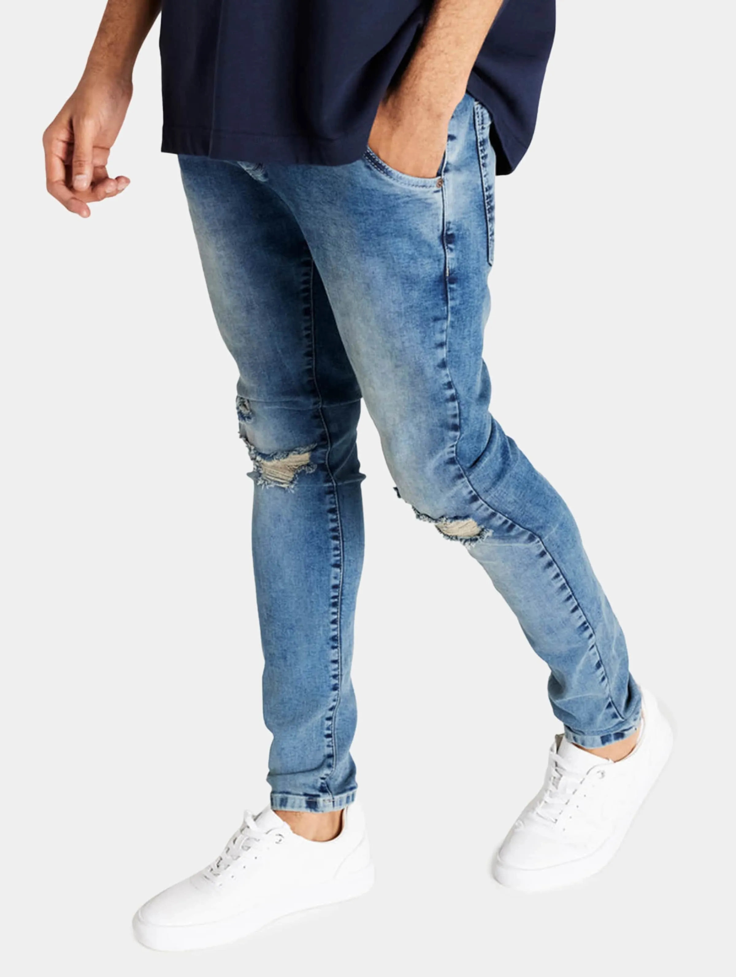 Distressed Denim Slim Fit 
