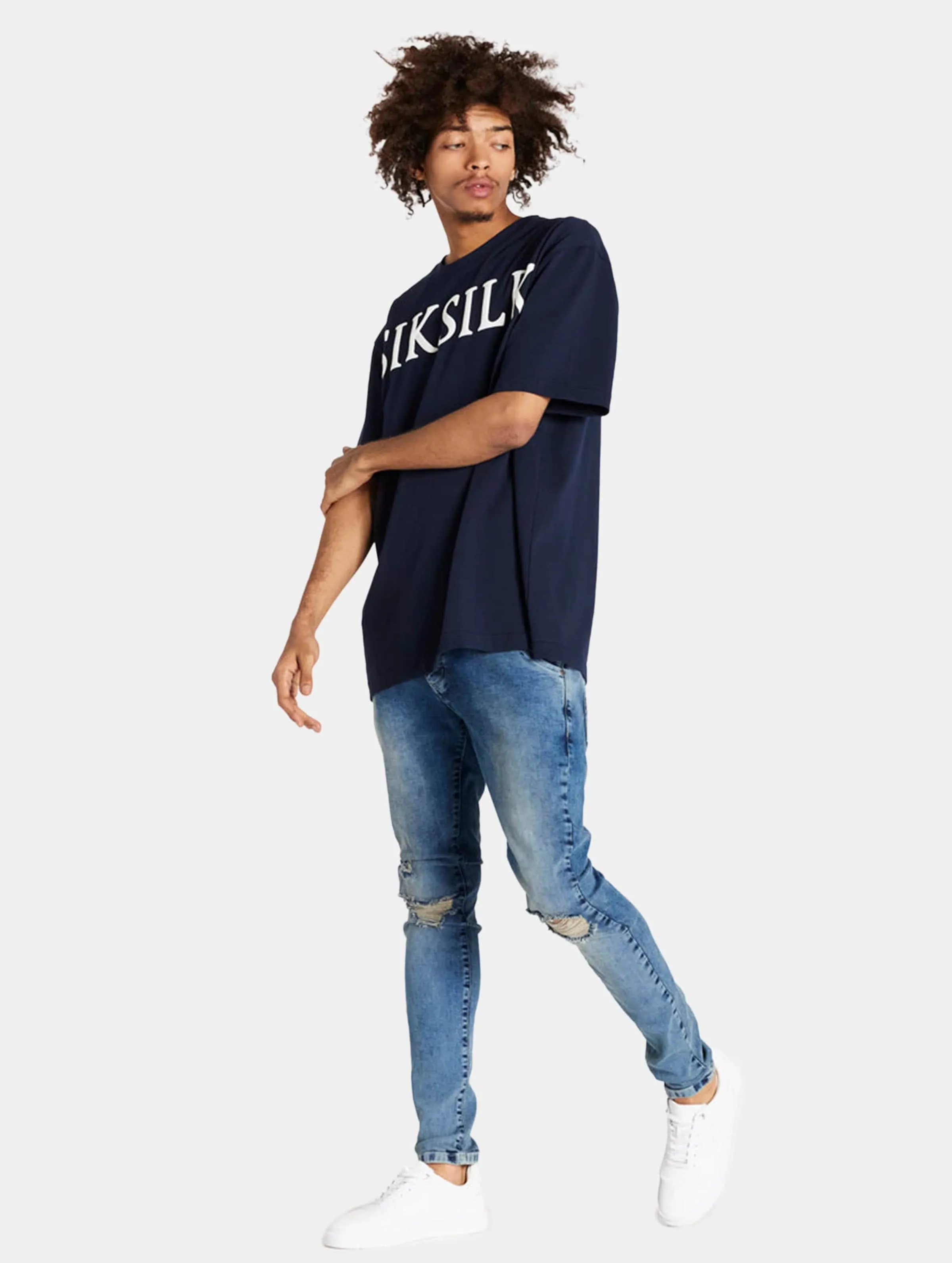 Distressed Denim Slim Fit 