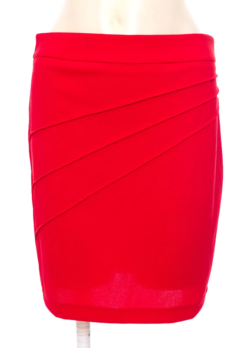 Falda color Rojo - Derek