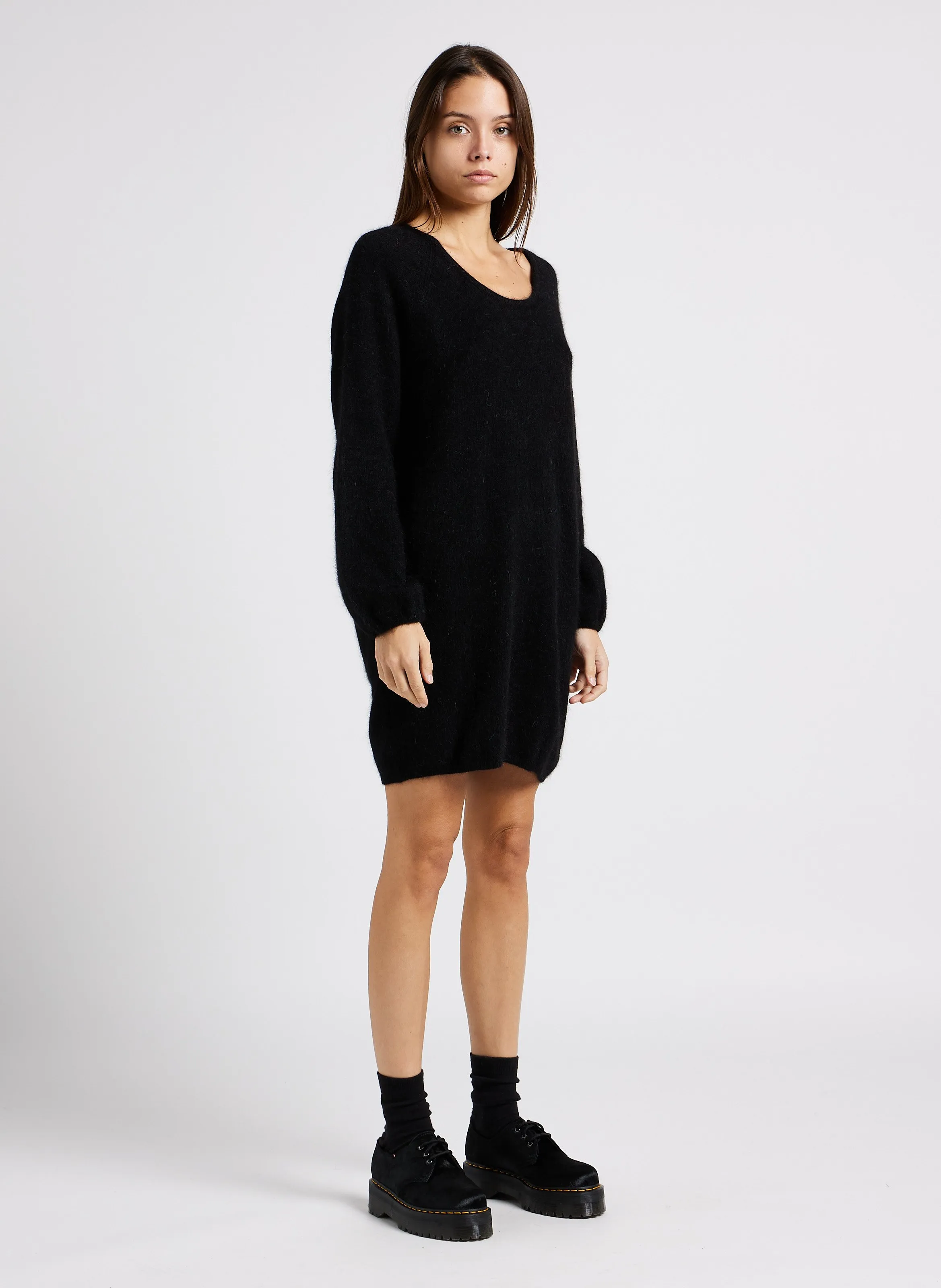 KARMA KOMA LAUPER - Vestido corto de mezcla de lana con cuello redondo en negro