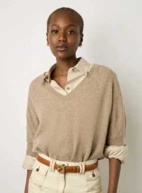 LENKA - Jersey holgado de cachemira con cuello de pico en beige